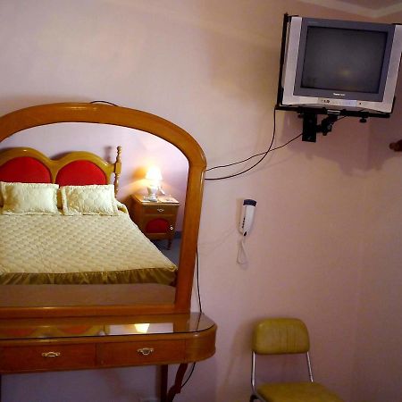 Hotel Las Rosas Сальта Екстер'єр фото